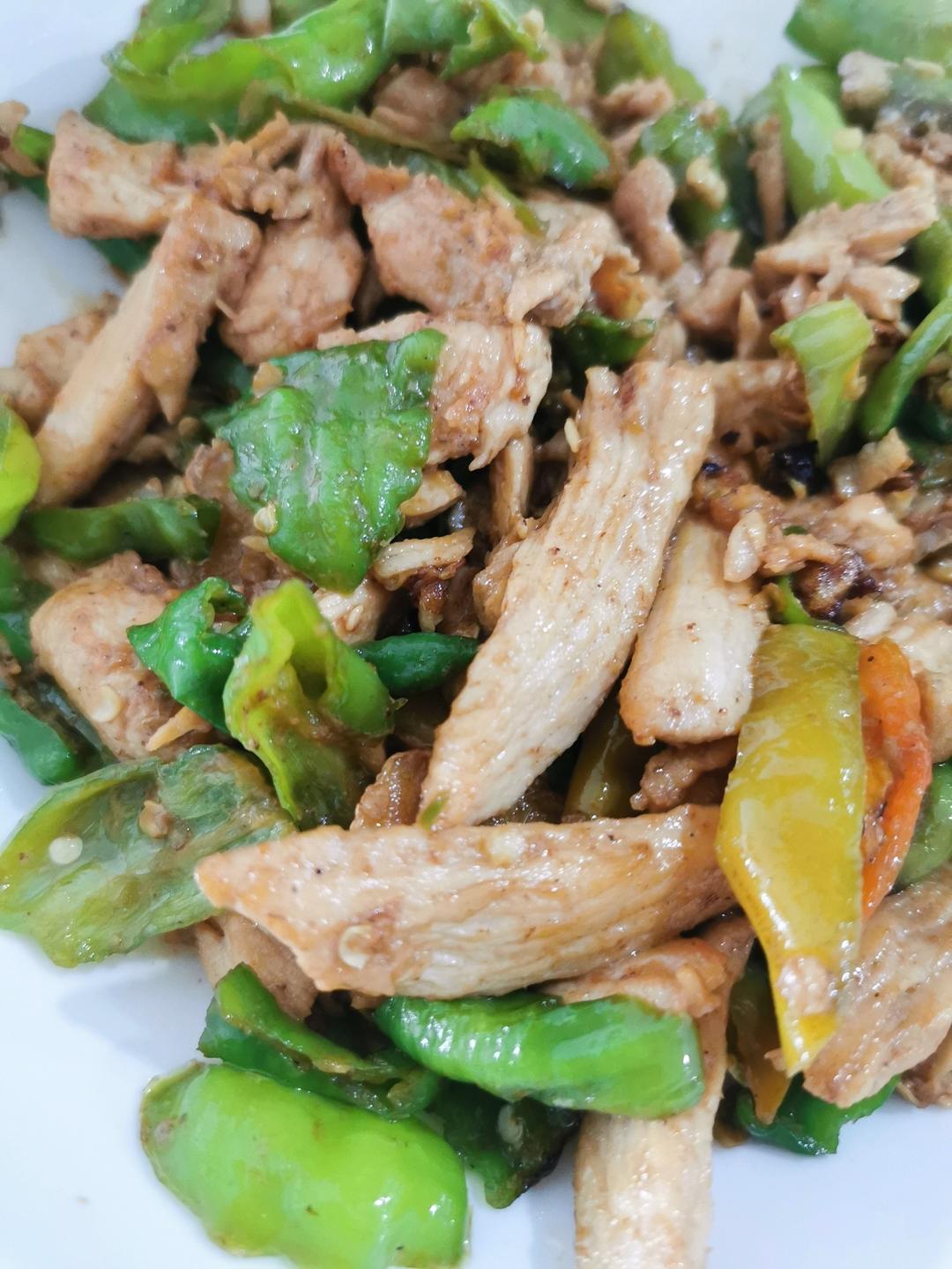 嫩滑不柴——辣椒炒鸡胸肉
