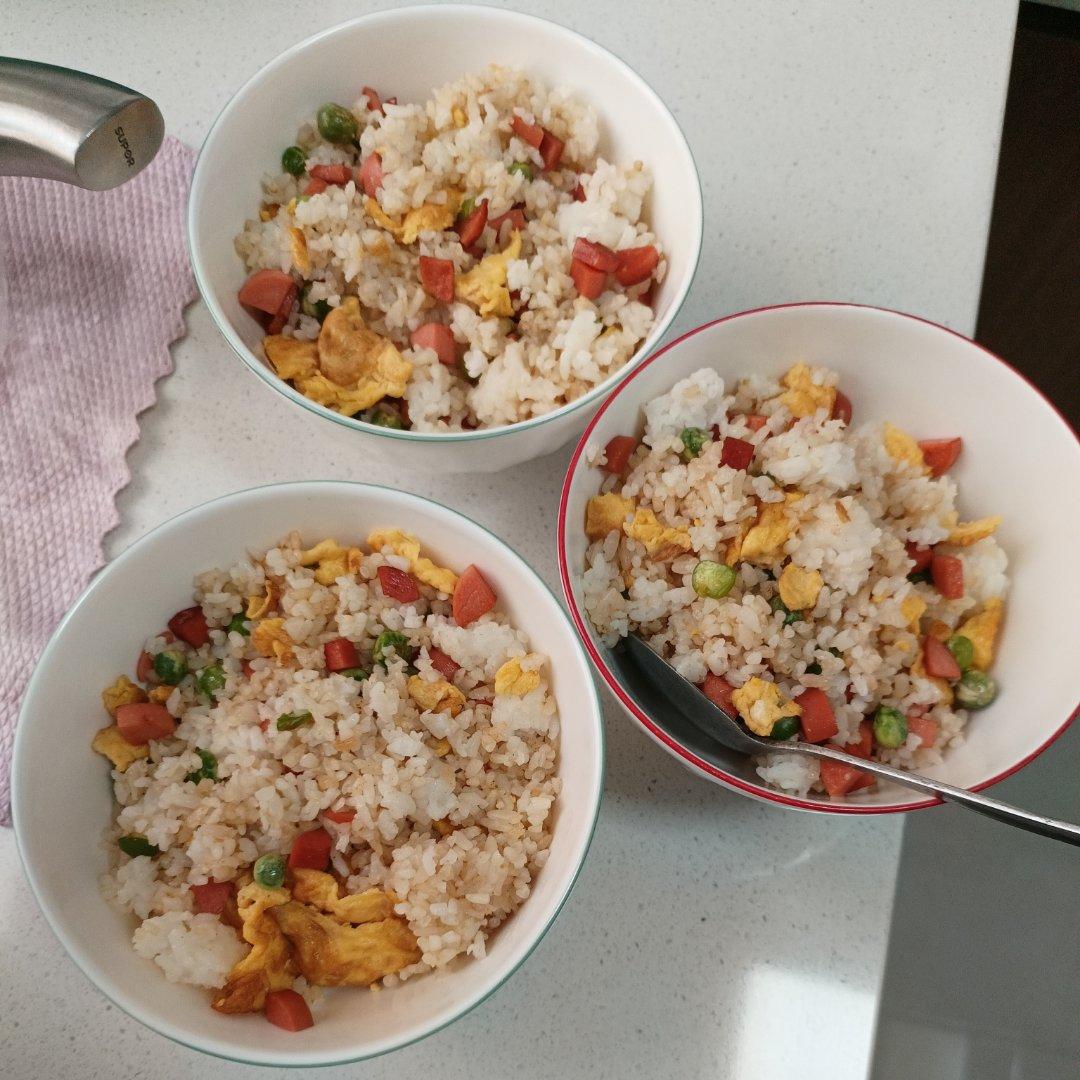 超级香的扬州炒饭/火腿鸡蛋什锦炒饭