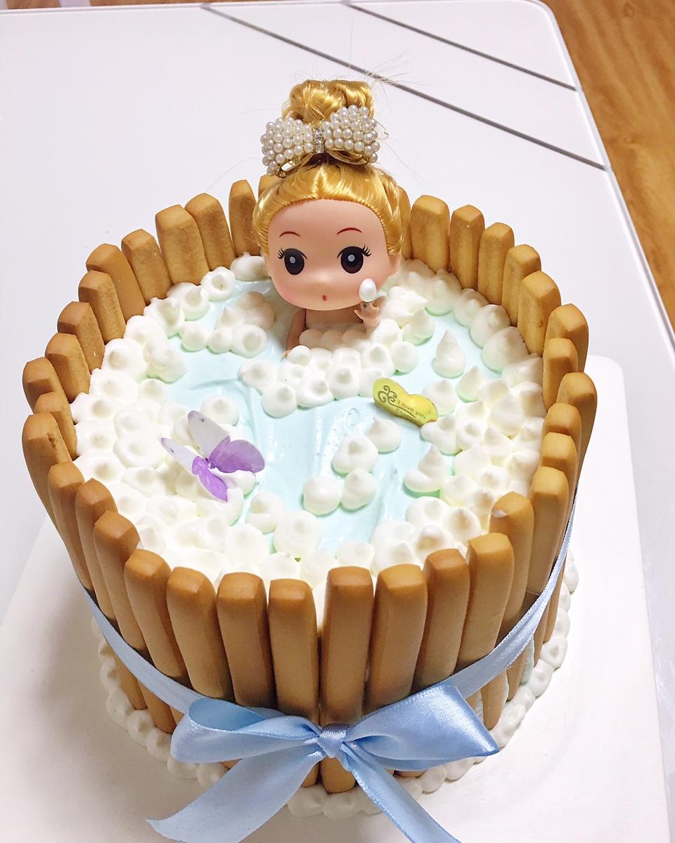 似水骄阳_924f做的泡澡娃娃生日蛋糕(8寸)