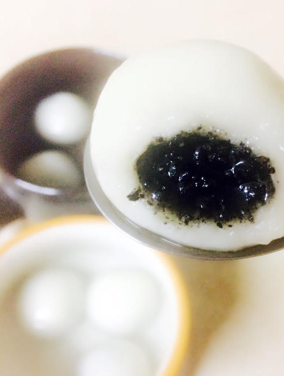 黑芝麻汤圆