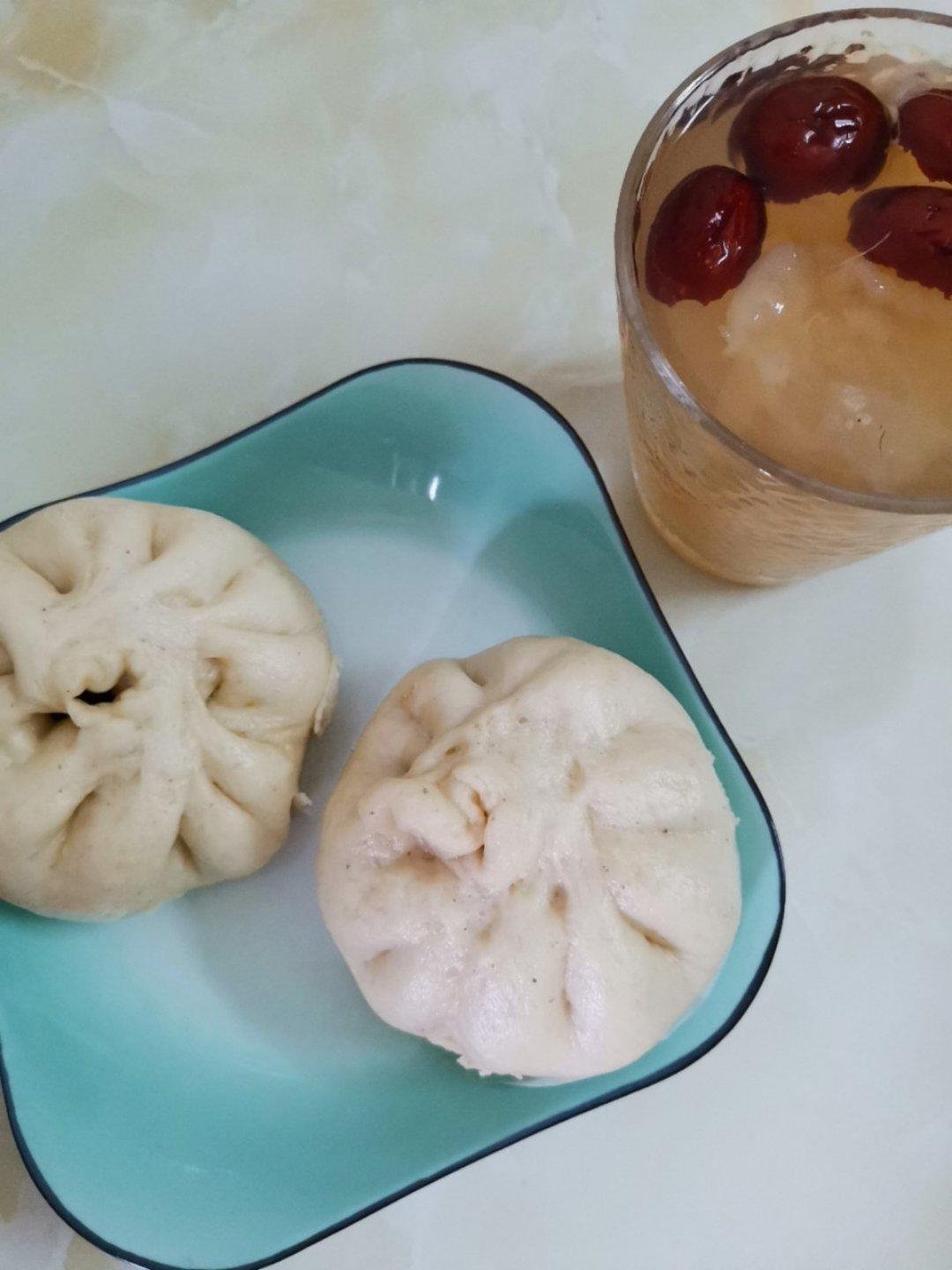 素包子【胡萝卜木耳鸡蛋粉丝】