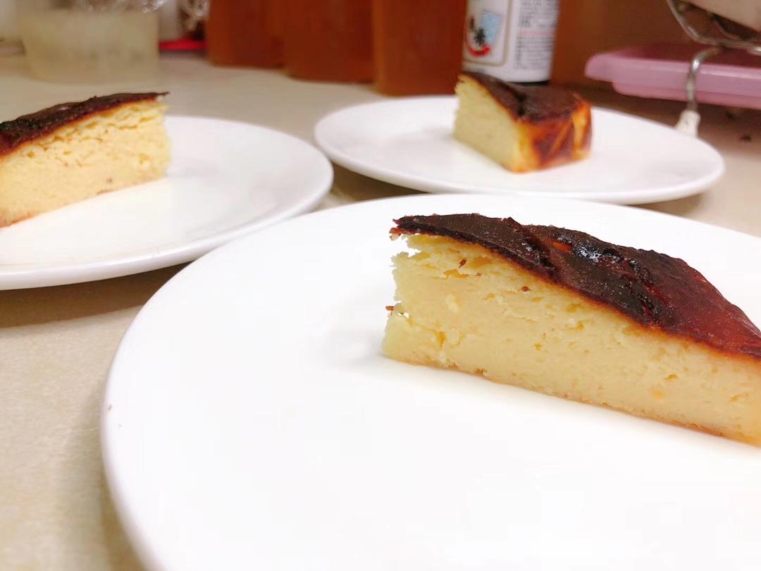 健身党友好的超简单椰香巴斯克芝士蛋糕（少糖无奶油）