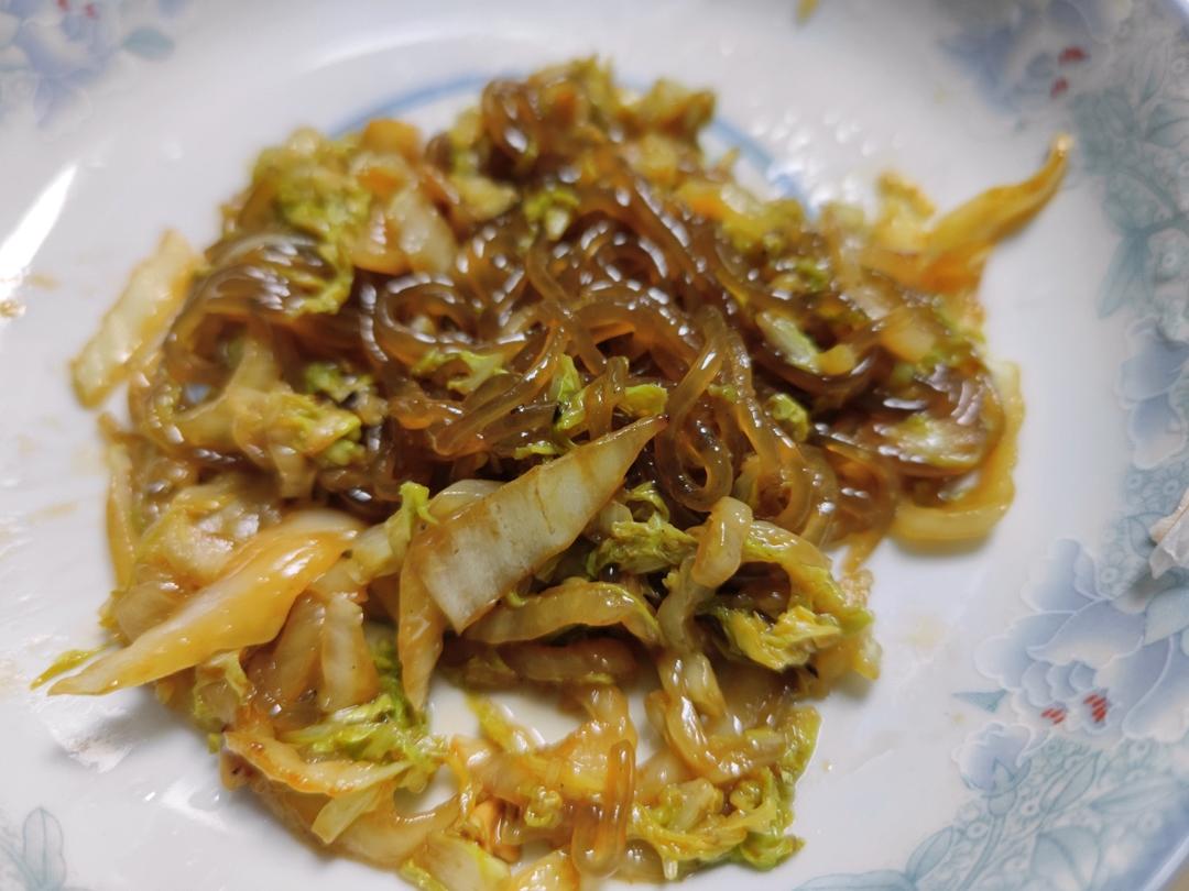 包心菜炒红薯粉丝