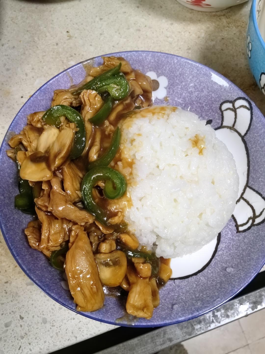 ‼️好吃到舔盘的青椒肉丝盖浇饭