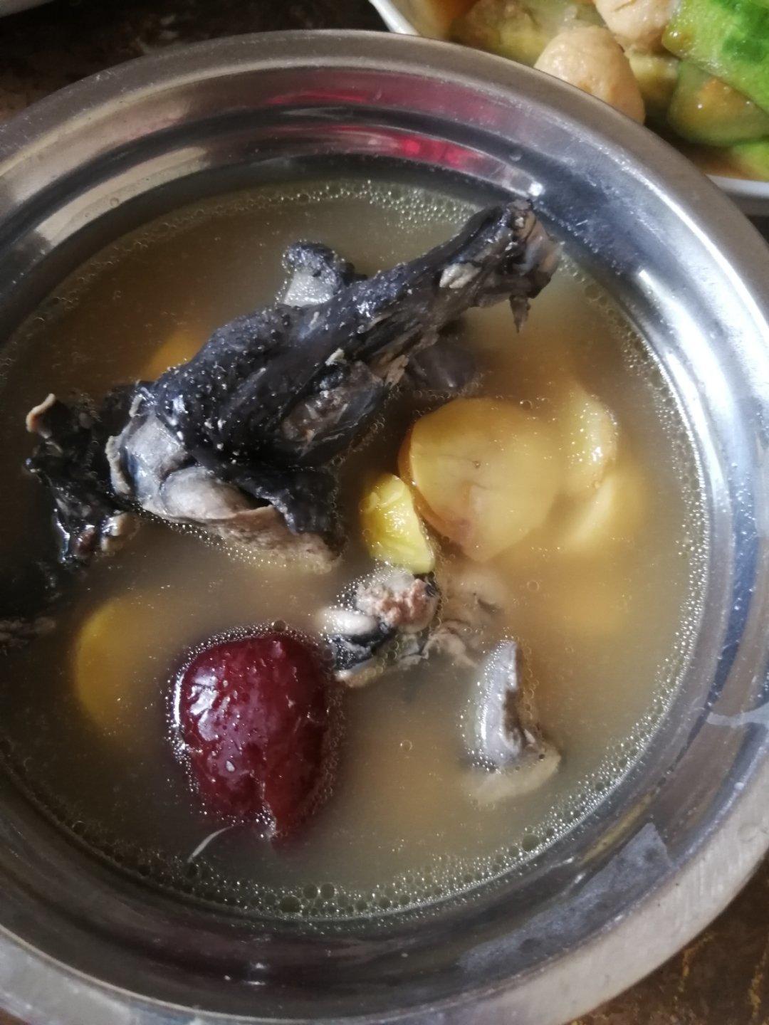 栗子乌鸡汤