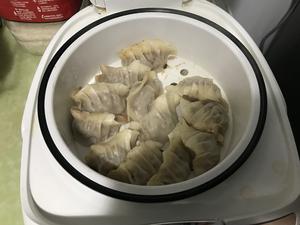 芹菜猪肉饺的做法 步骤6