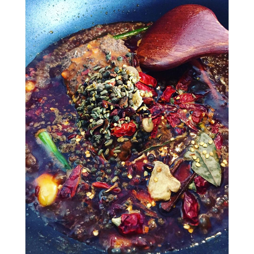 自制麻辣重庆火锅