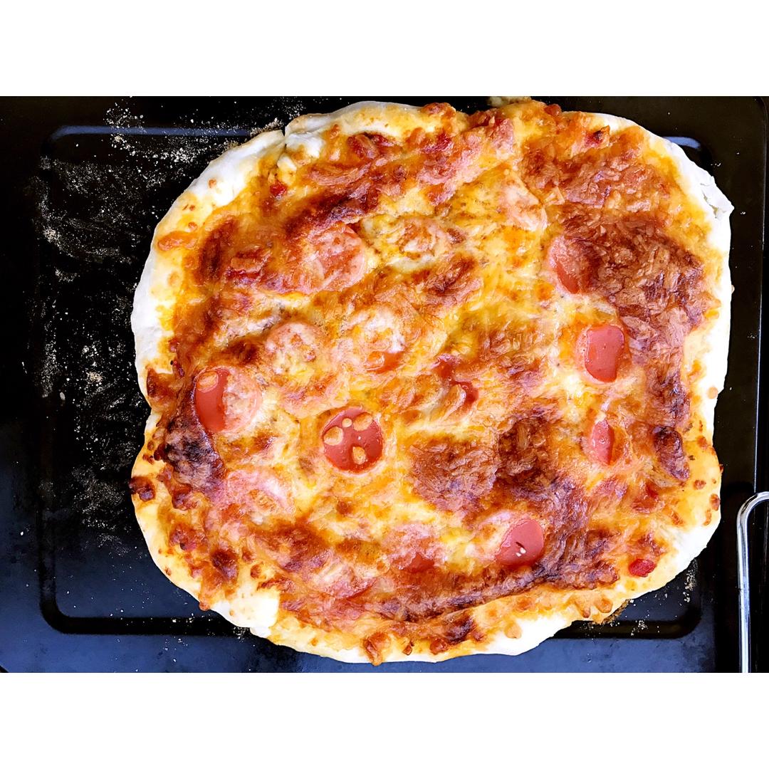 萨拉米薄底披萨 Salami Pizza