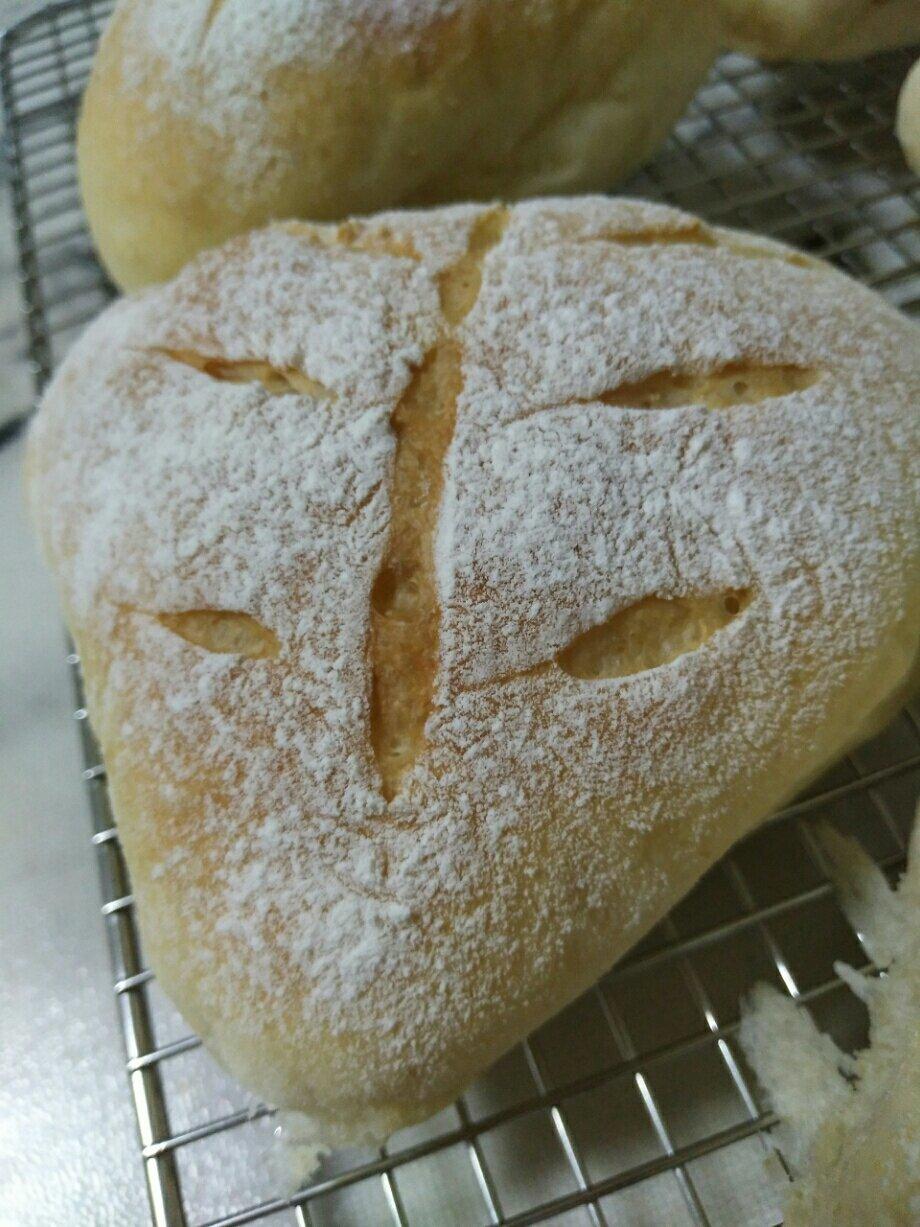 红豆/肉松麻薯软欧面包+石榴茶【曼食慢语】