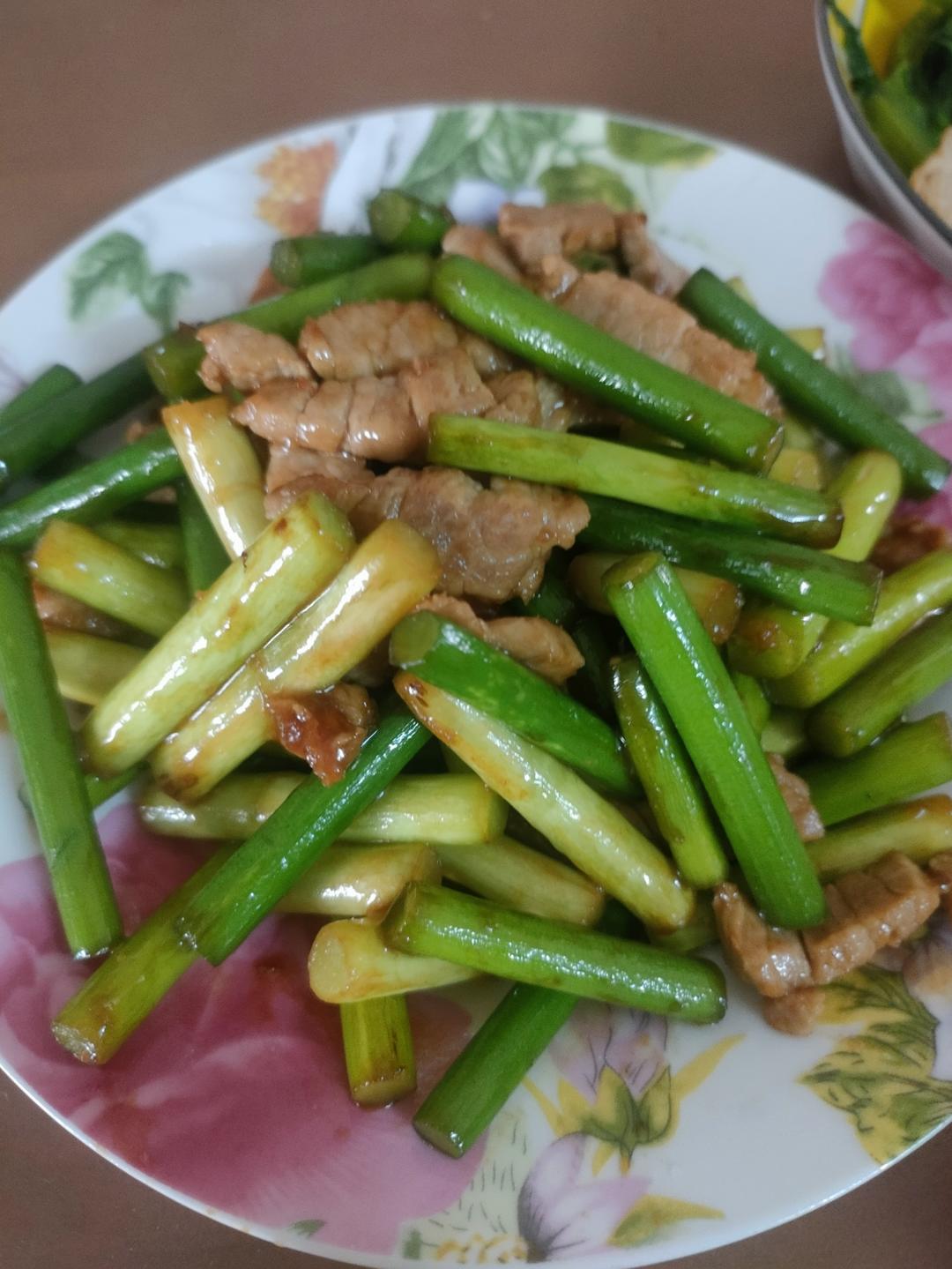 蒜苔炒肉丝