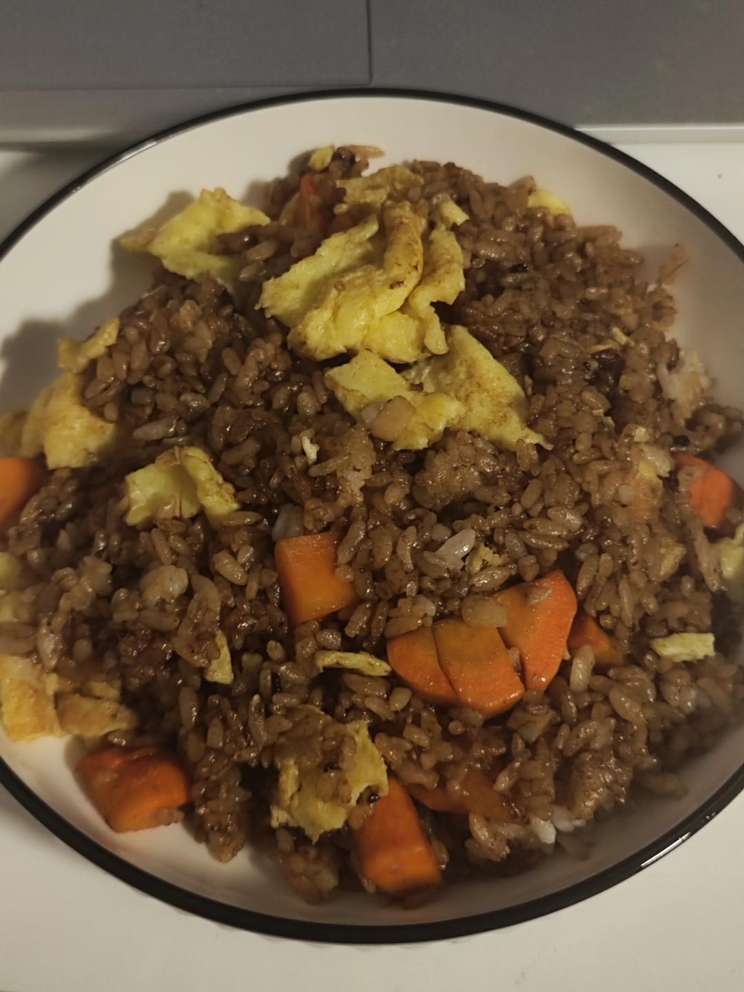 好吃到停不下来的酱油蛋炒饭