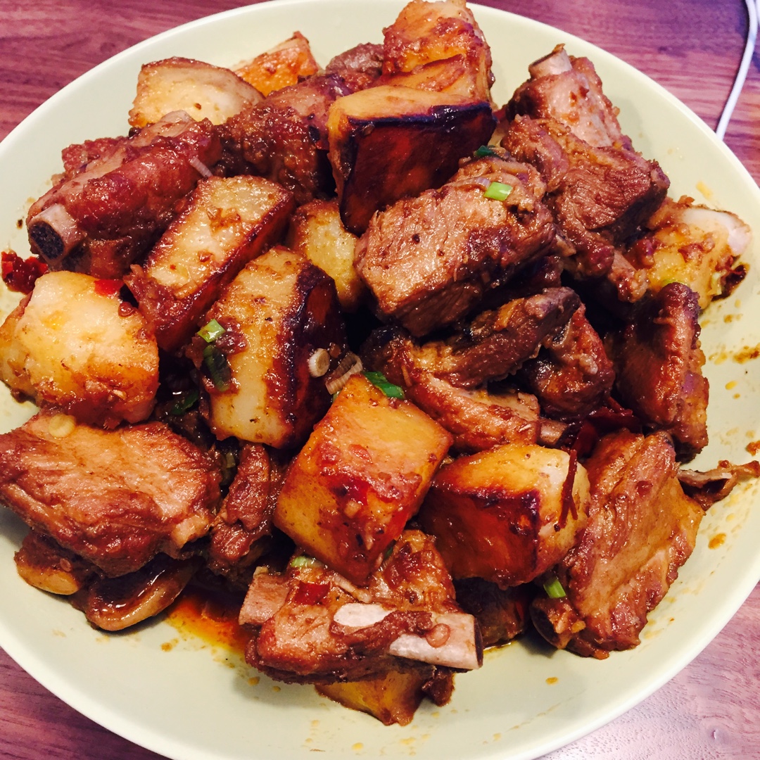 川味土豆烧排骨
