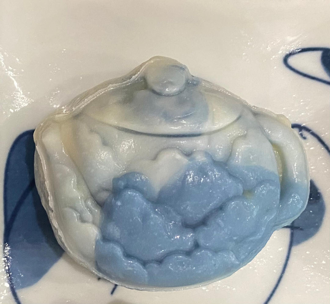 青花瓷榴莲流心月饼