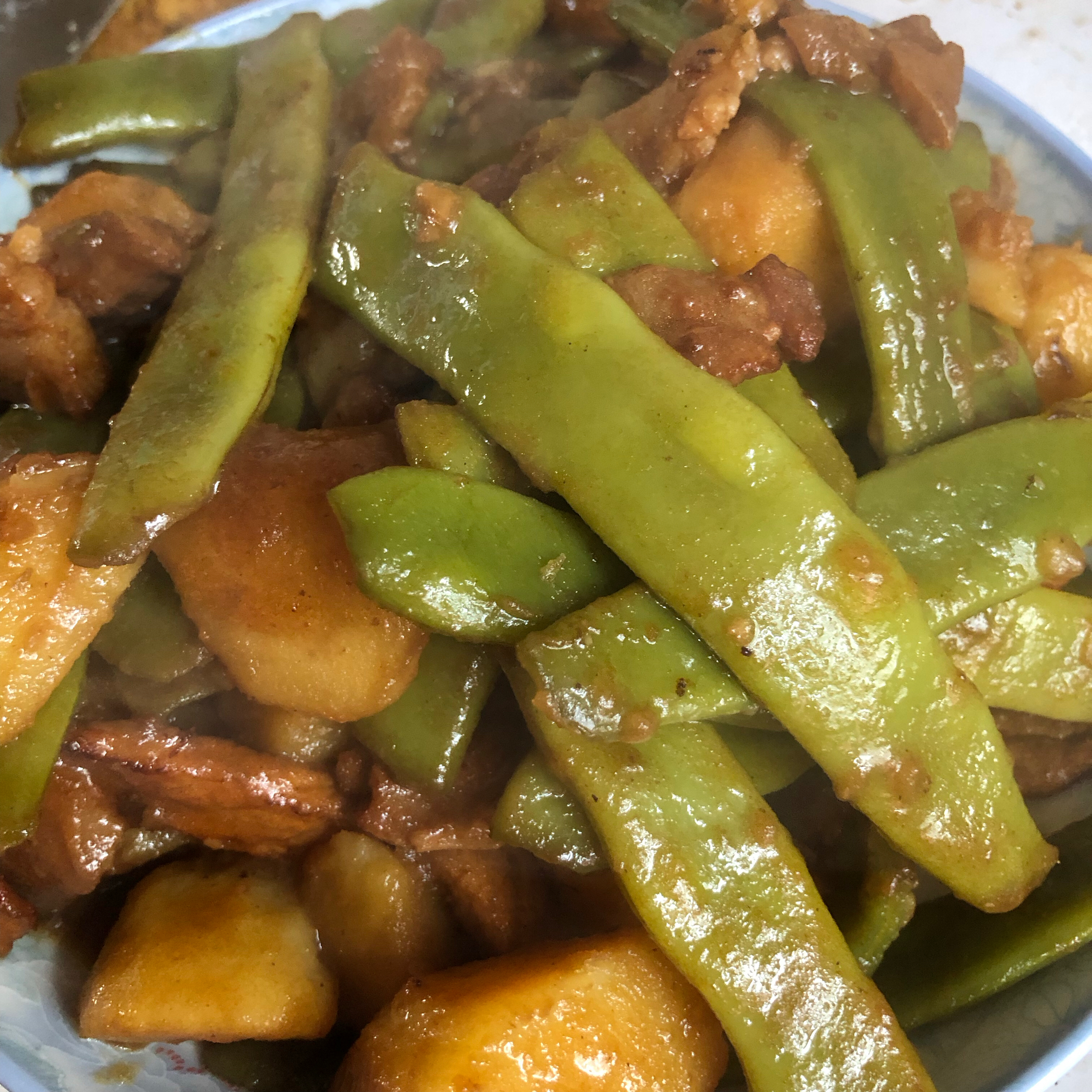 土豆豆角炖五花肉的做法