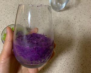 5分钟做低卡低脂【紫薯酸奶杯】🍠🥛的做法 步骤1