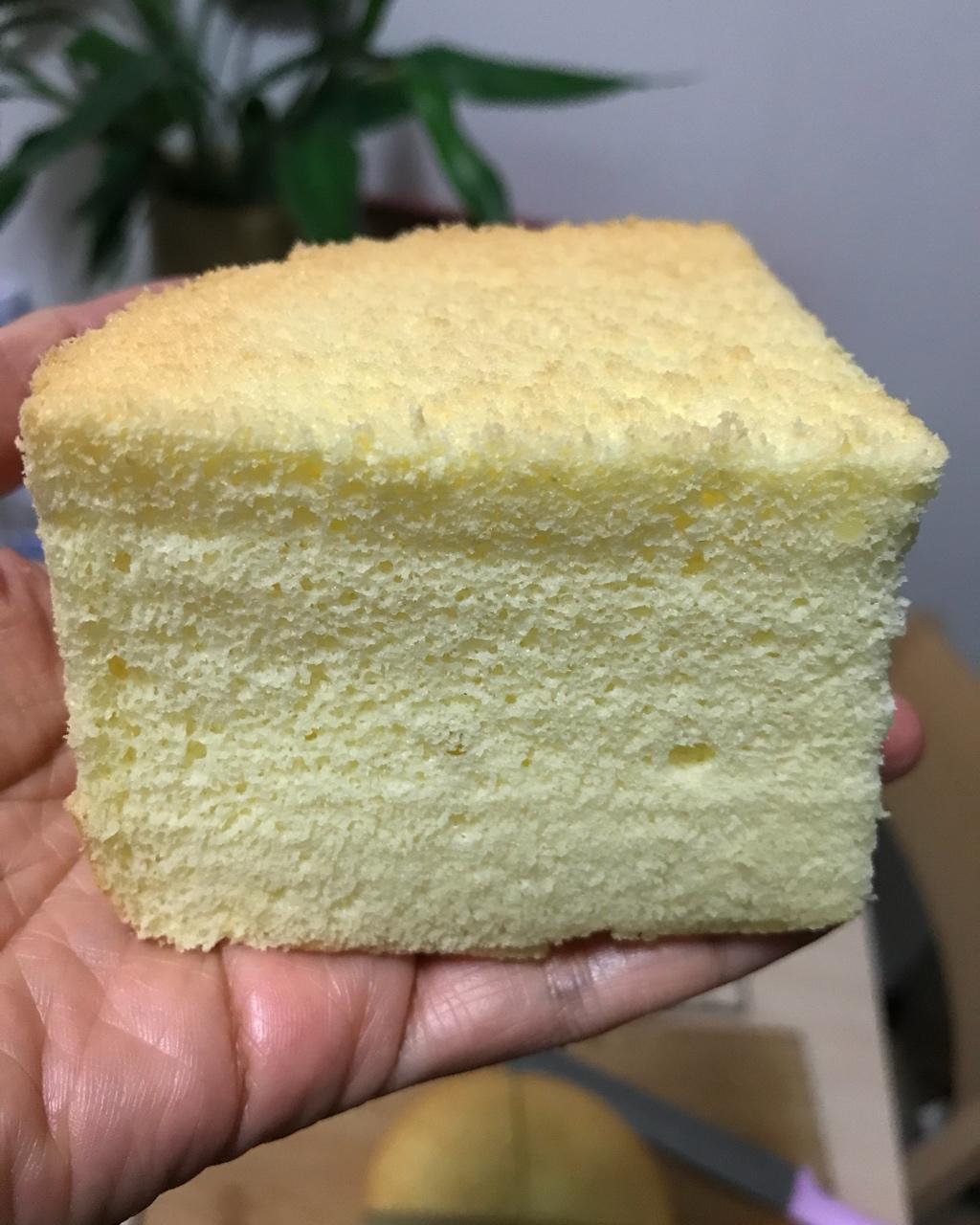 瓶里的鱼做的6寸原味戚风蛋糕