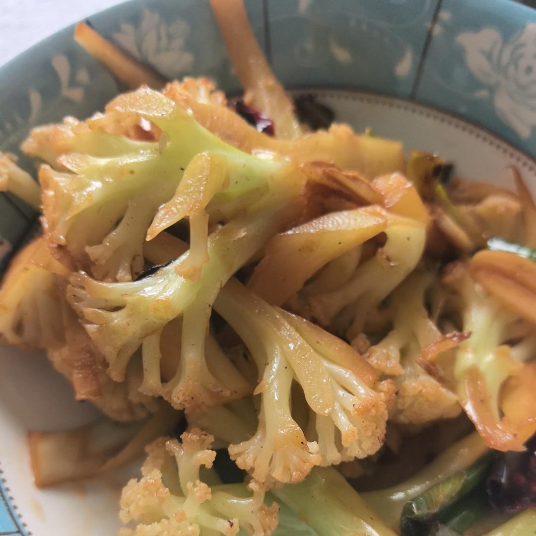 家常素炒菜花，清脆！