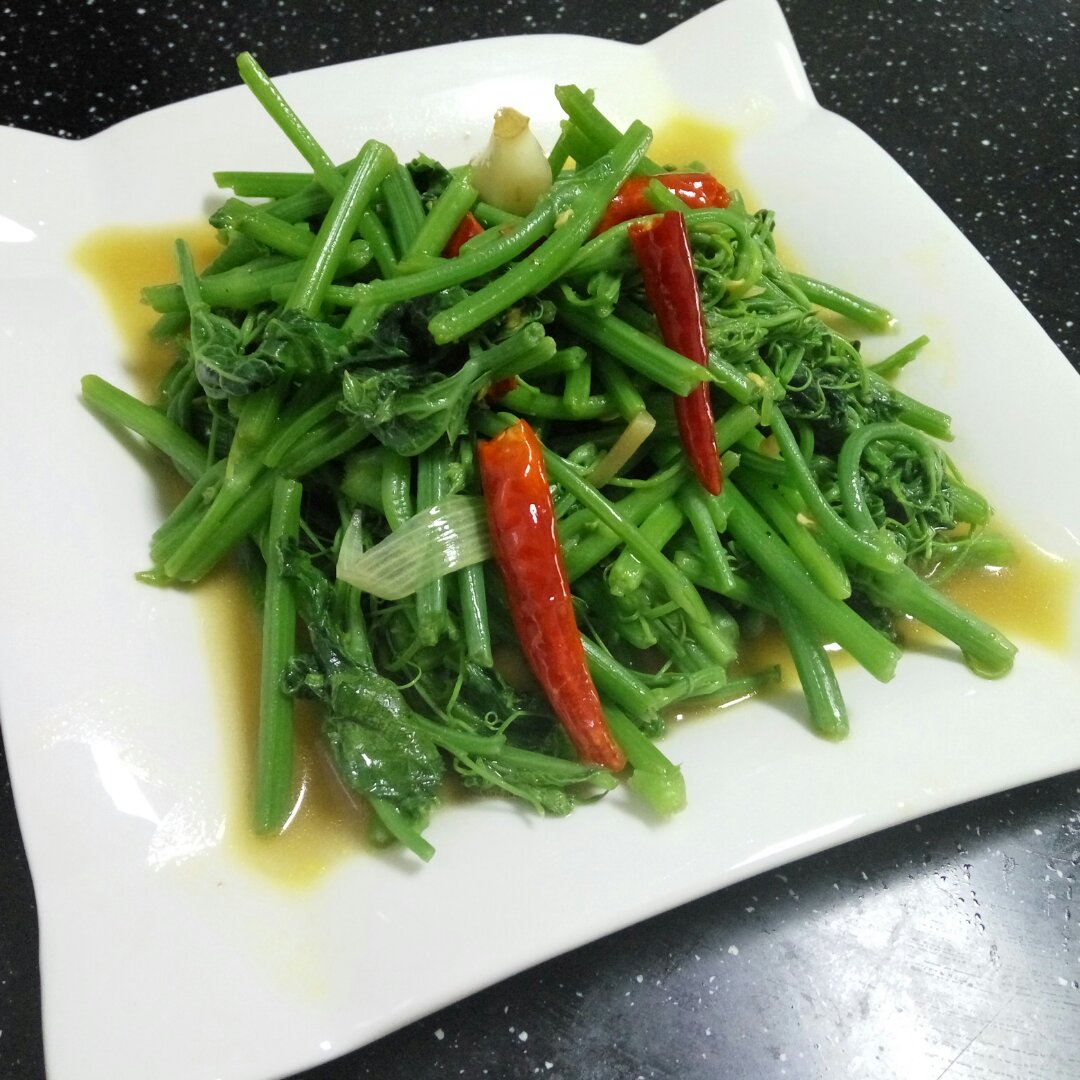 素炒丝瓜尖