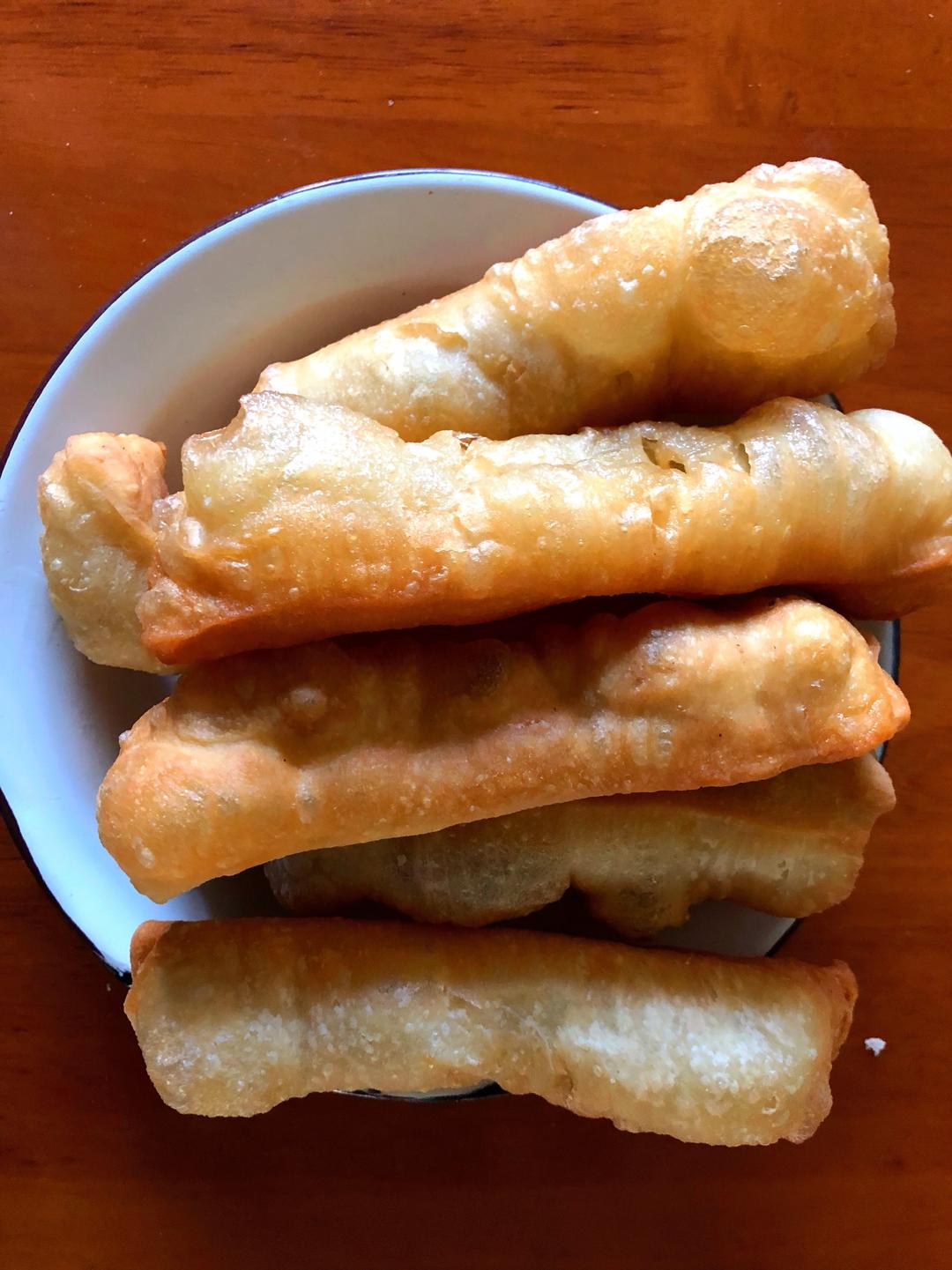 酥软油条