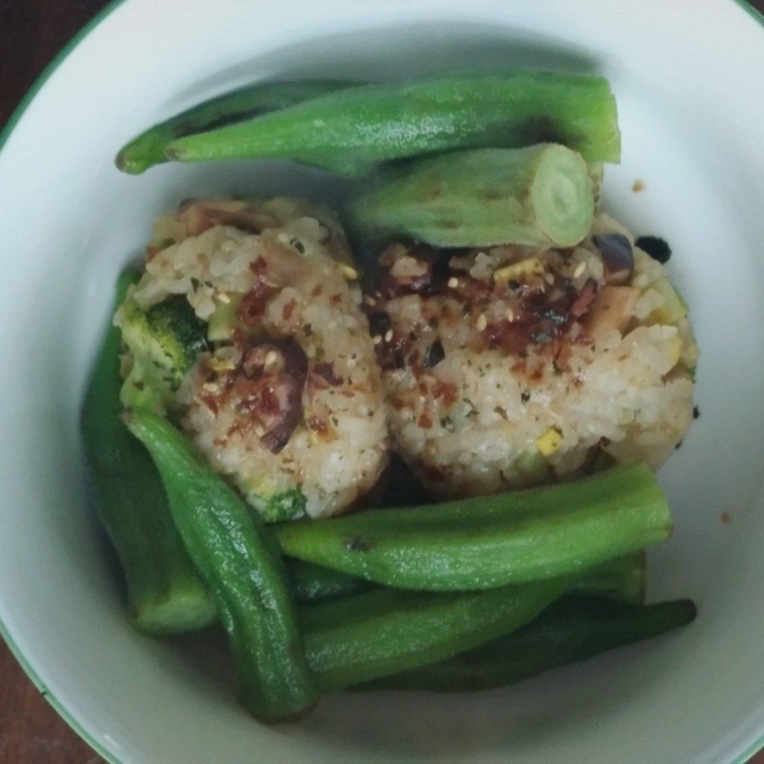 藜麦饭团