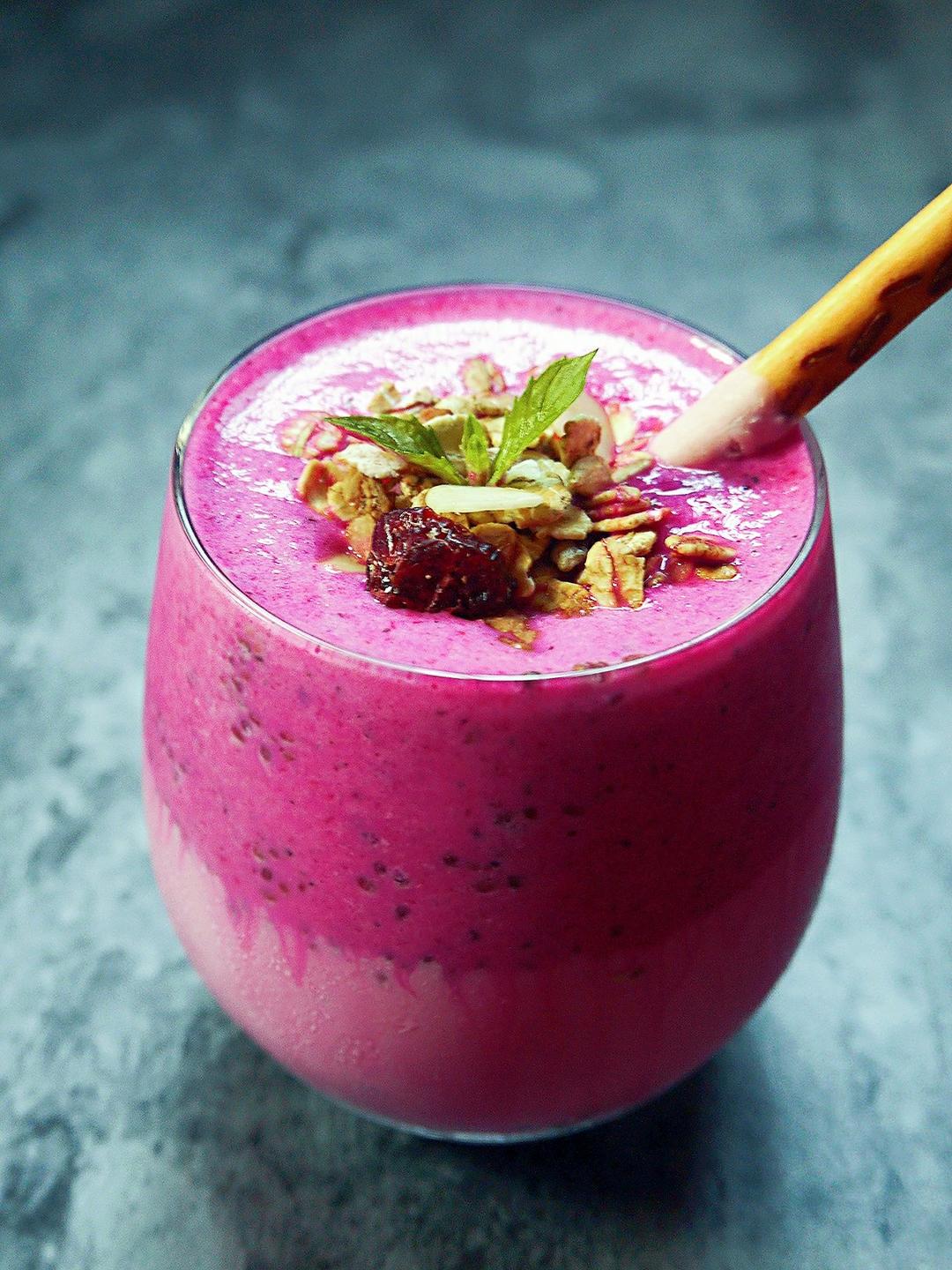 姚小胖missyiu做的牛奶火龙果汁