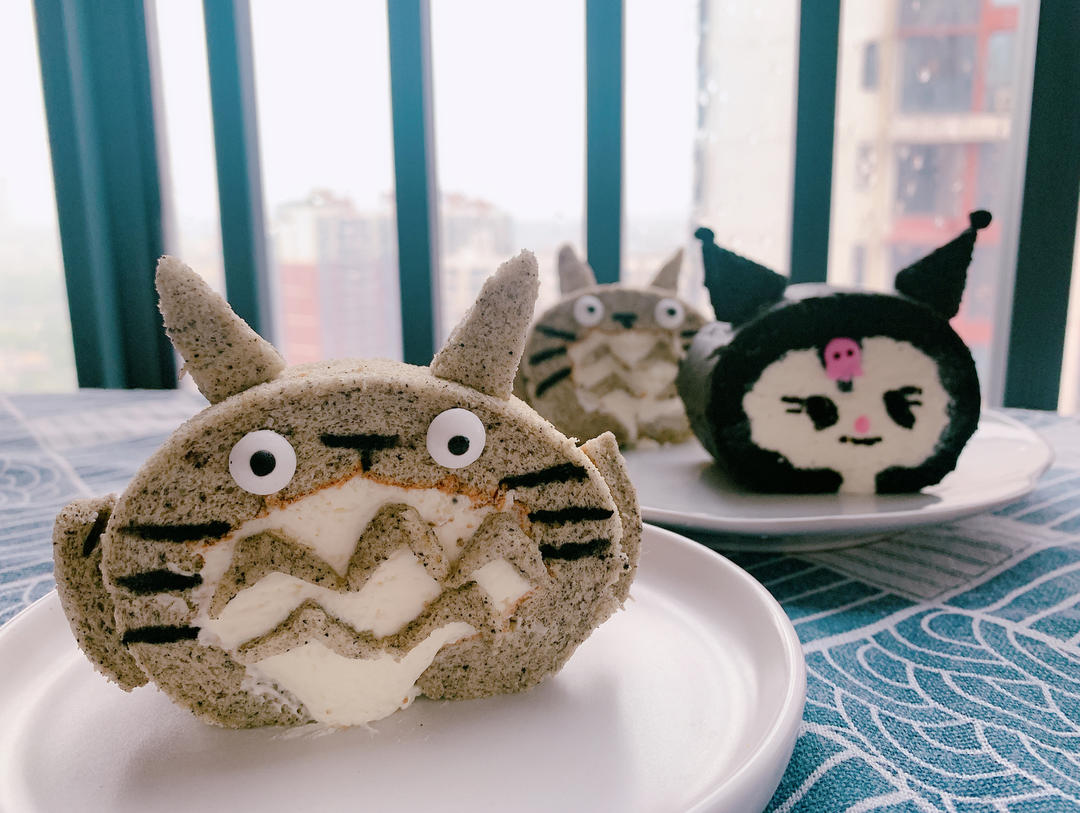 龙猫 黑芝麻蛋糕卷