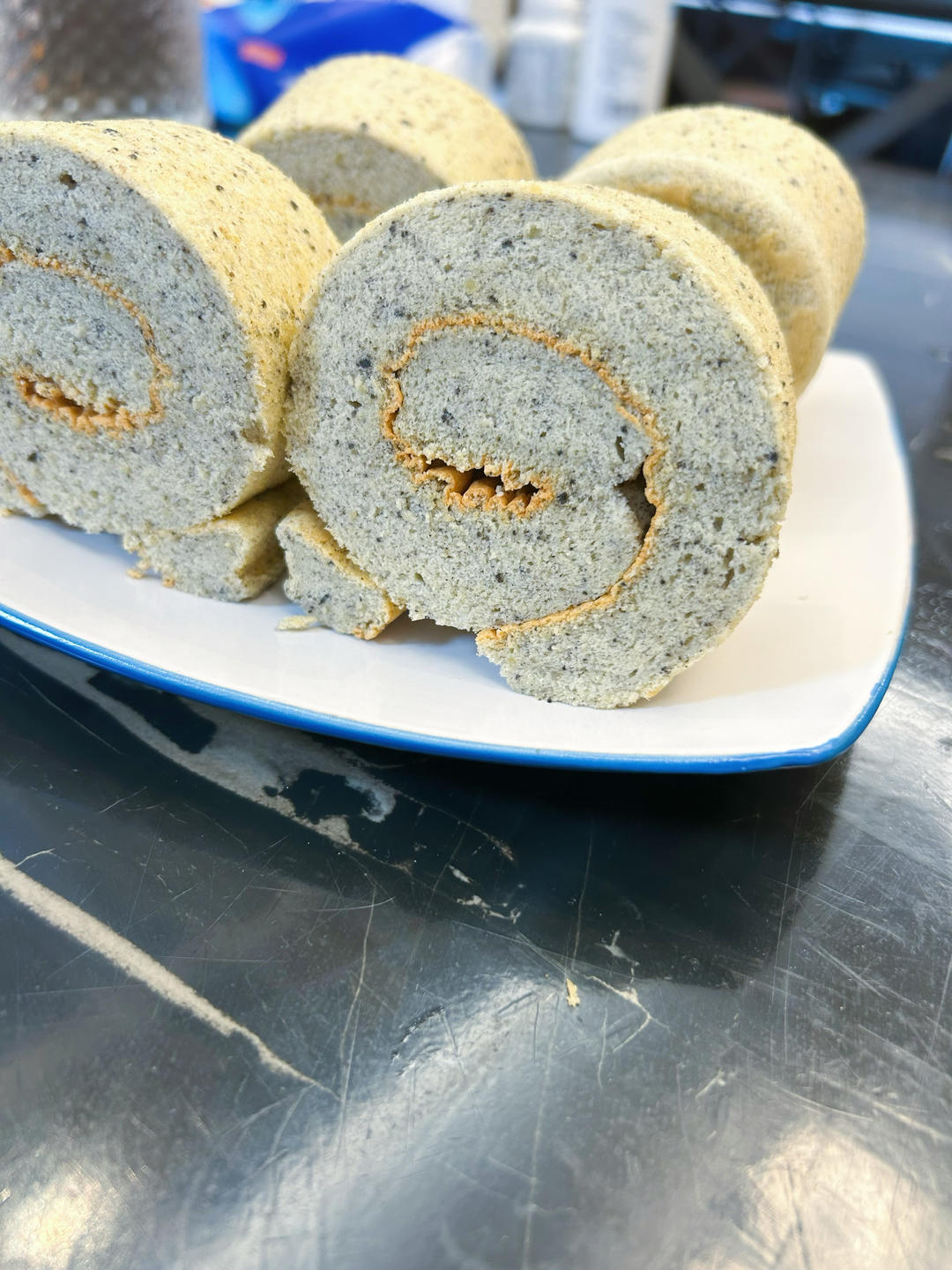 黑芝麻蛋糕卷
