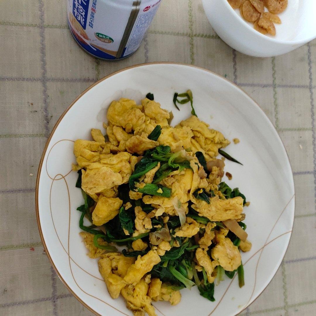 菠菜炒鸡蛋