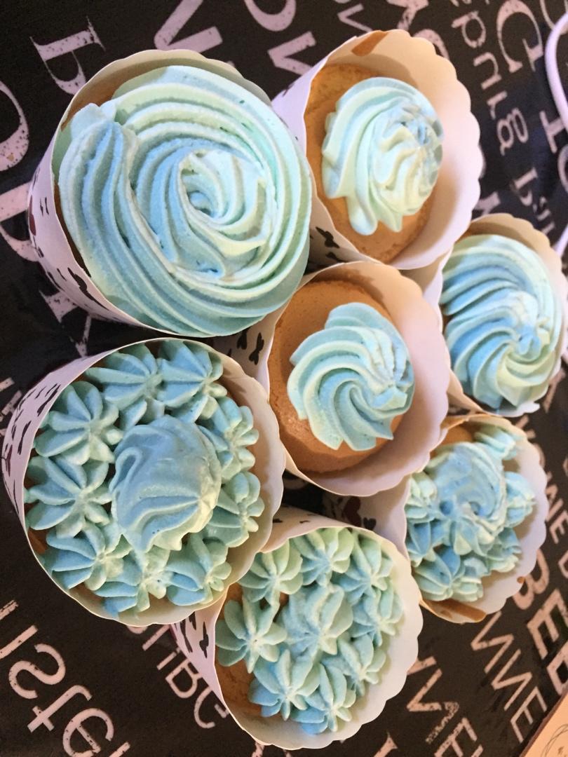 草莓奶油蛋糕/基础戚风胚，徒手脱模剖片及抹面挤花/「戚风及其衍生」烘焙视频蛋糕篇1