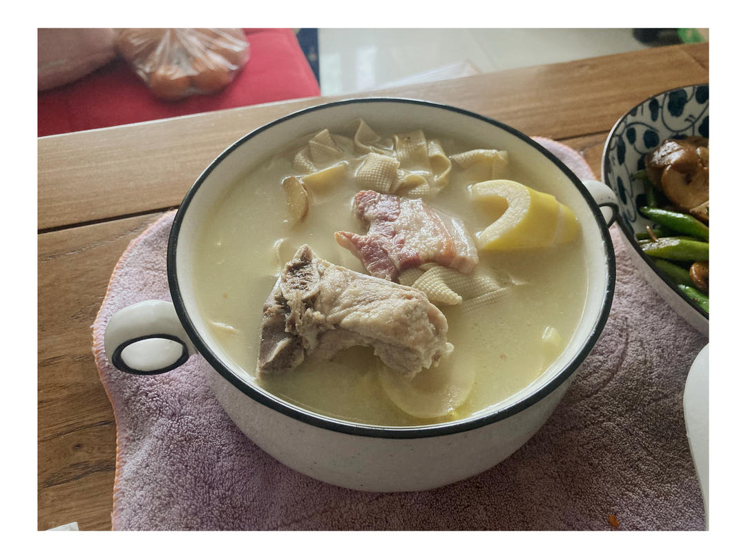 中餐｜浓郁奶白的腌笃鲜（白汤的秘密）