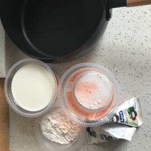 椰浆牛奶小方的做法 步骤1