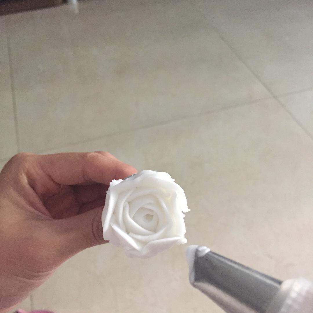 低成本裱花练习用的假“奶油”
