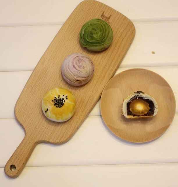 蛋黄酥~紫薯、抹茶、原味~花好月圆，中秋快乐~内附一次做六色蛋黄酥方法~