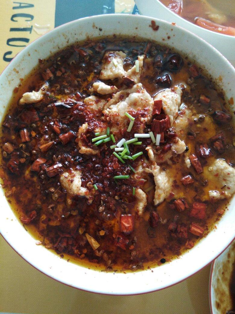 水煮肉片：辣椒的盛宴