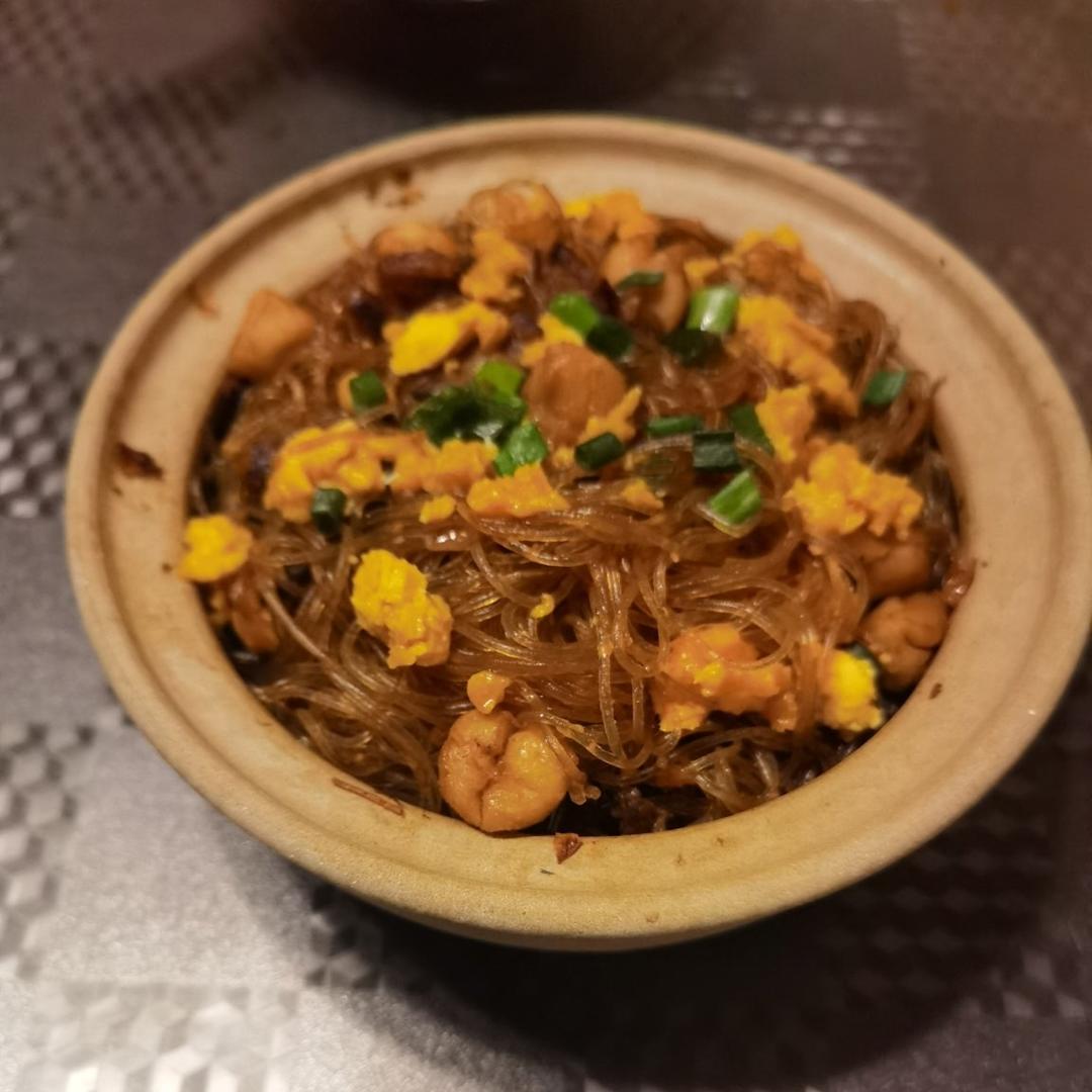 去餐厅必点的粤式虾皇粉丝煲