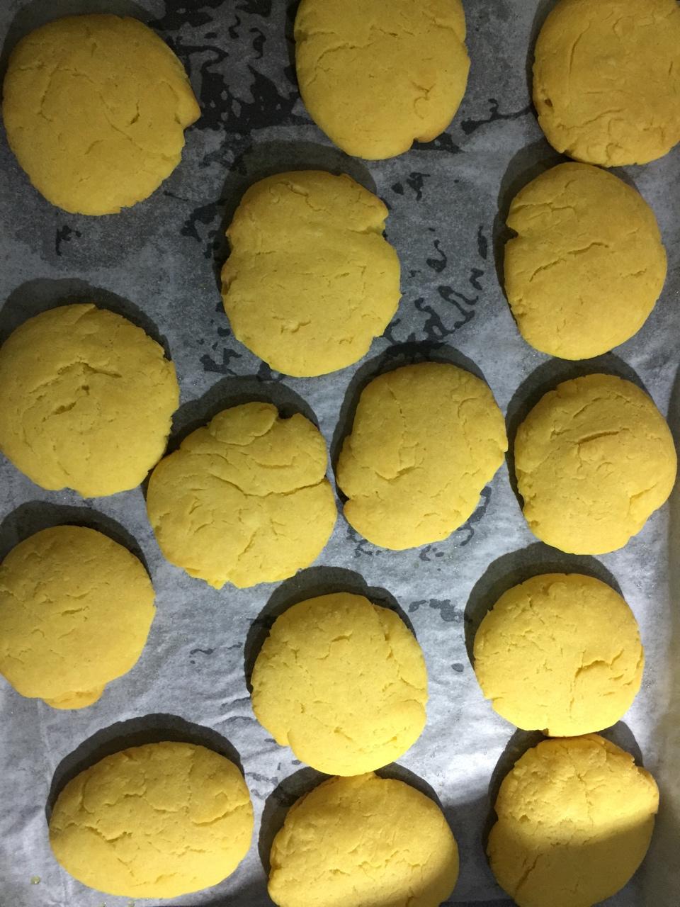 玉米面麻饼