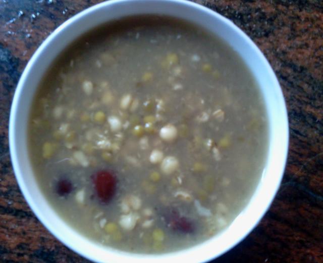 红枣绿豆薏仁汤的做法