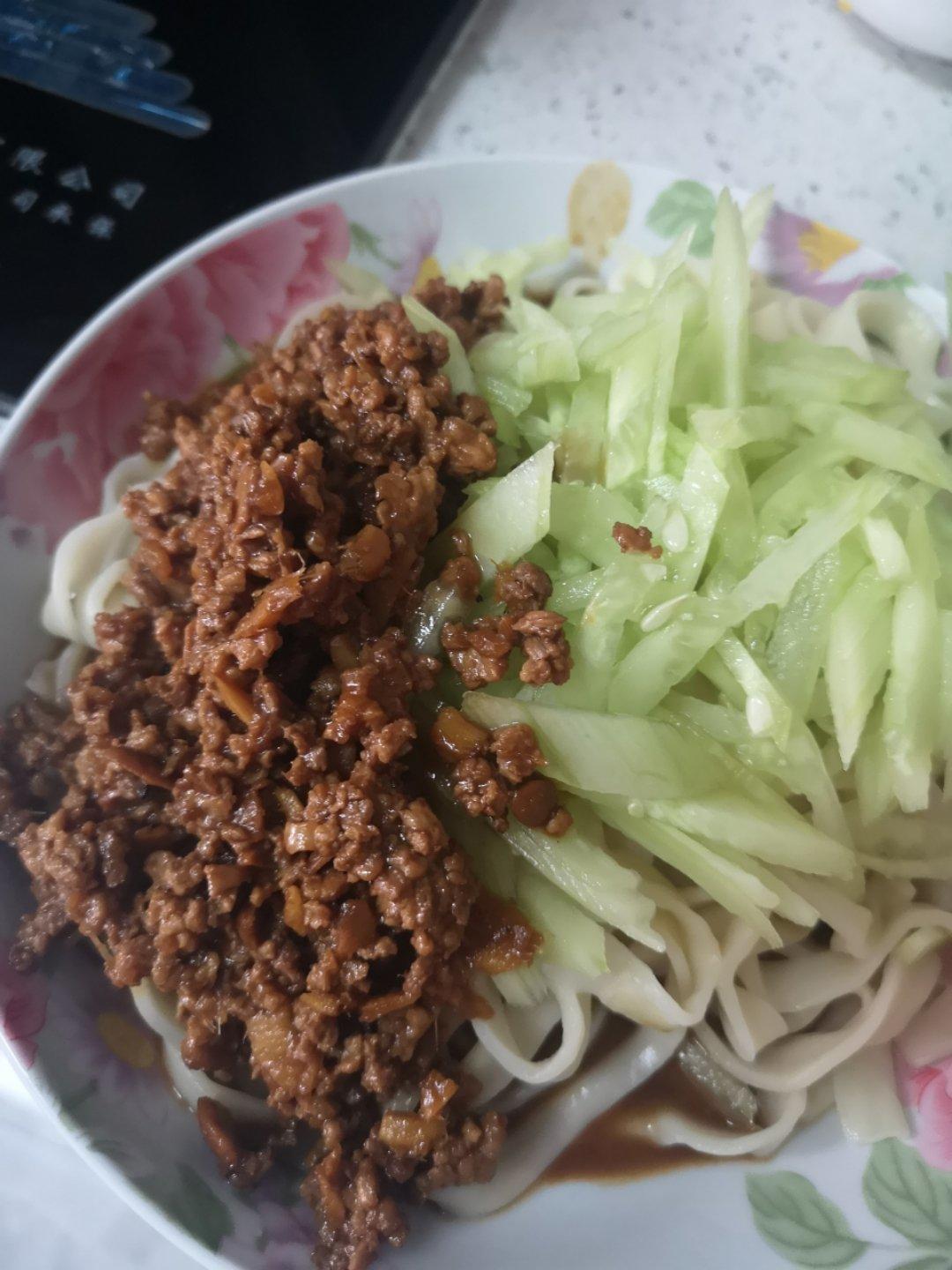 炸酱面