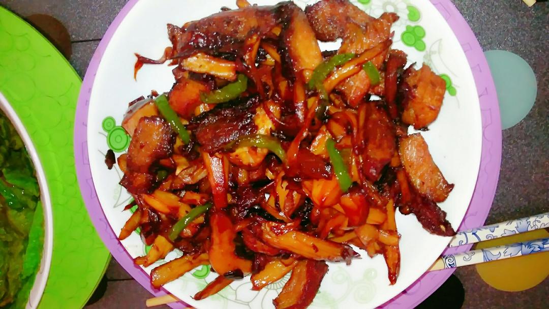 手撕杏鲍菇炒肉