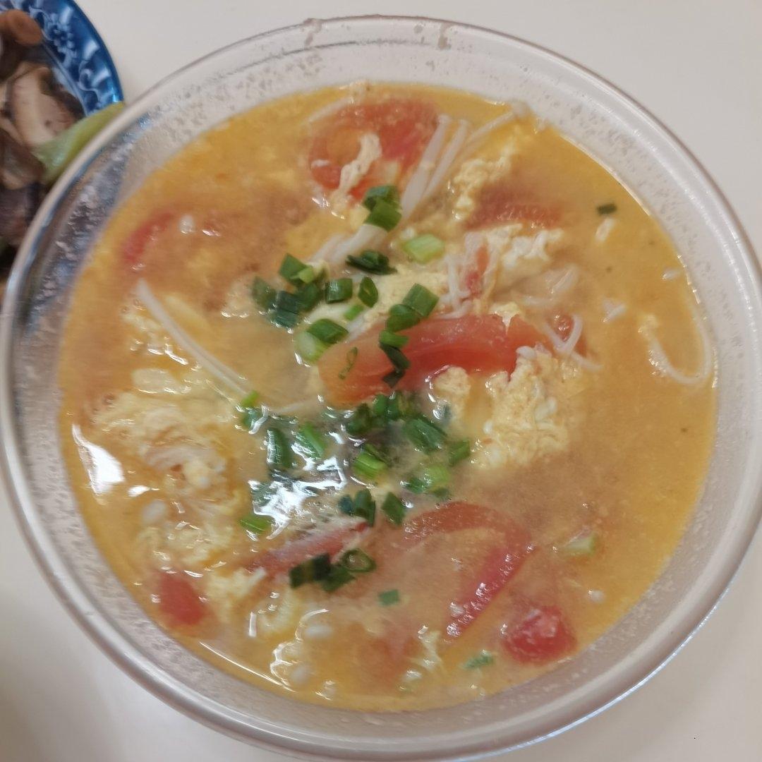 西红柿金针菇鸡蛋汤