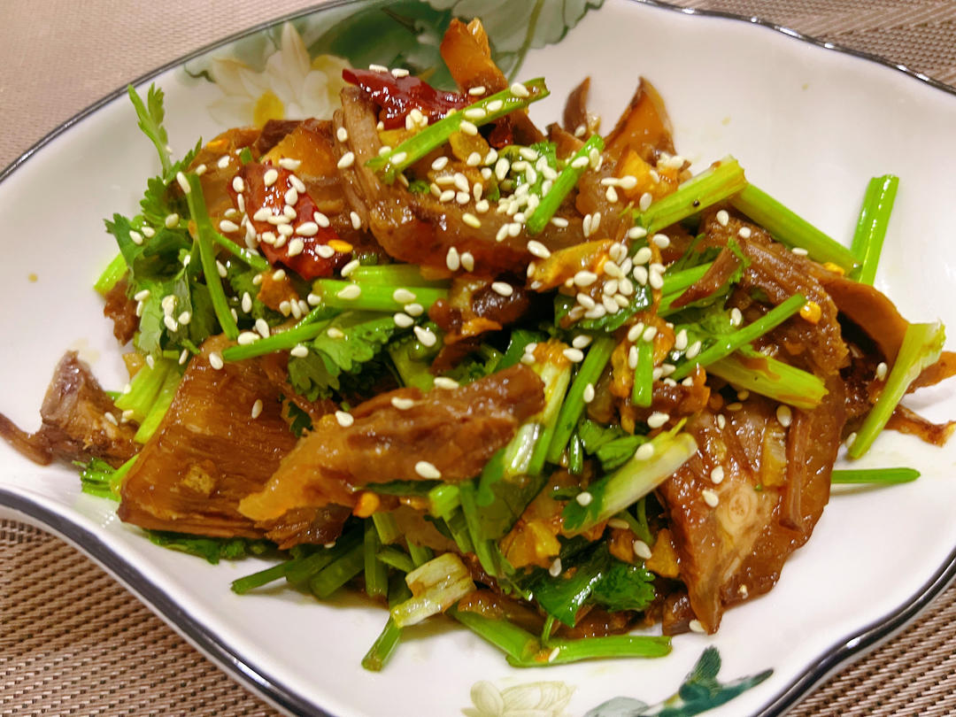 凉拌牛肉