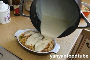 海鲜焗饭 Seafood Fried Rice with Cheesy Topping的做法 步骤5