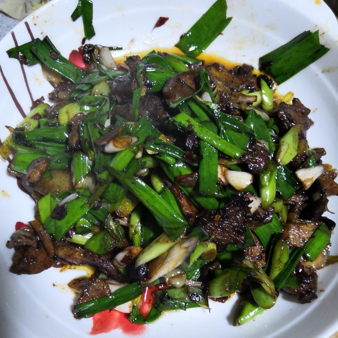 老丁的私房菜-蒜苗回锅肉