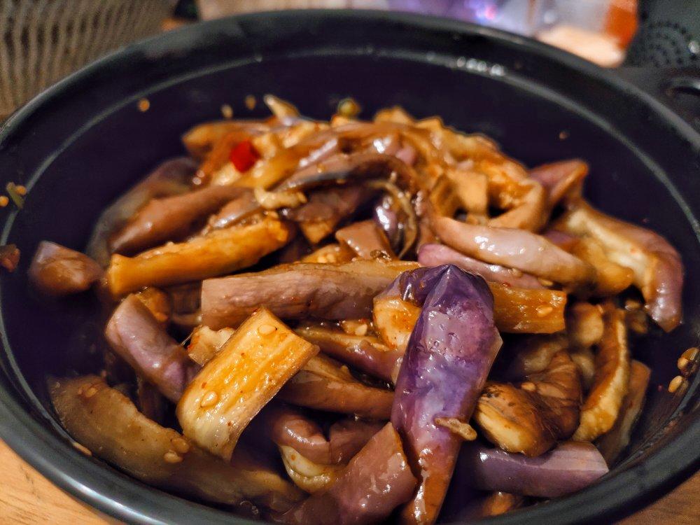 夏天必吃的凉拌茄子（附万能凉拌汁做法）