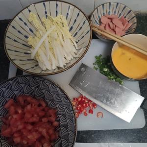 番茄鸡蛋汤饭「健康好吃超简单」的做法 步骤1