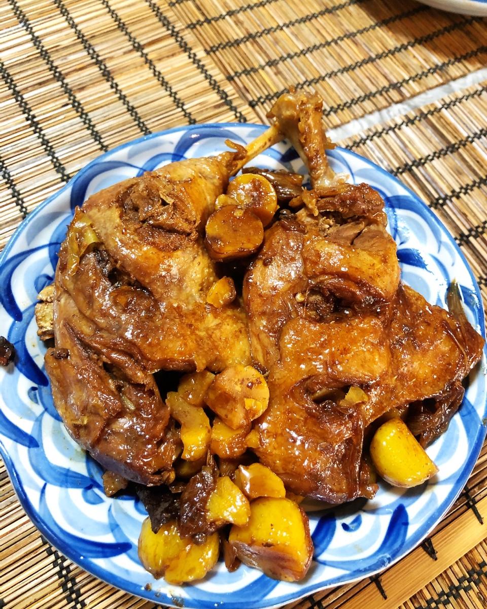 电饭锅版板栗红烧鸭腿