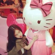 开心OMG的女盆友