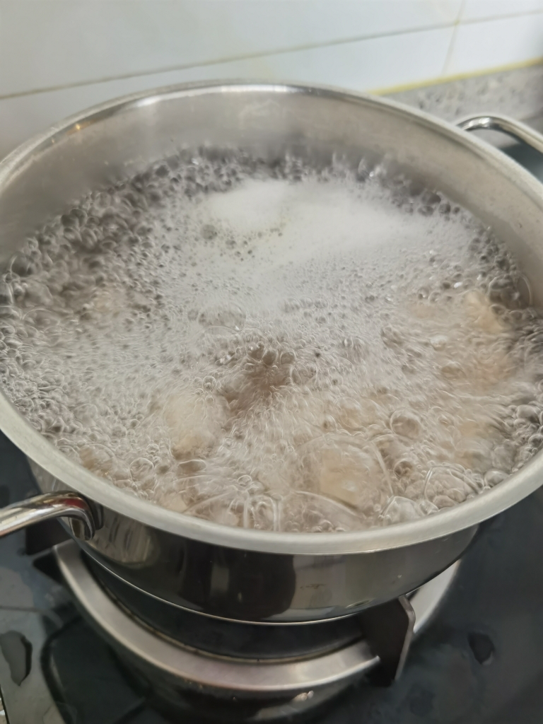 广东芋头糖水的做法 步骤3