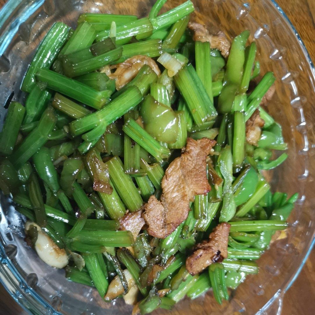 芹菜炒肉丝