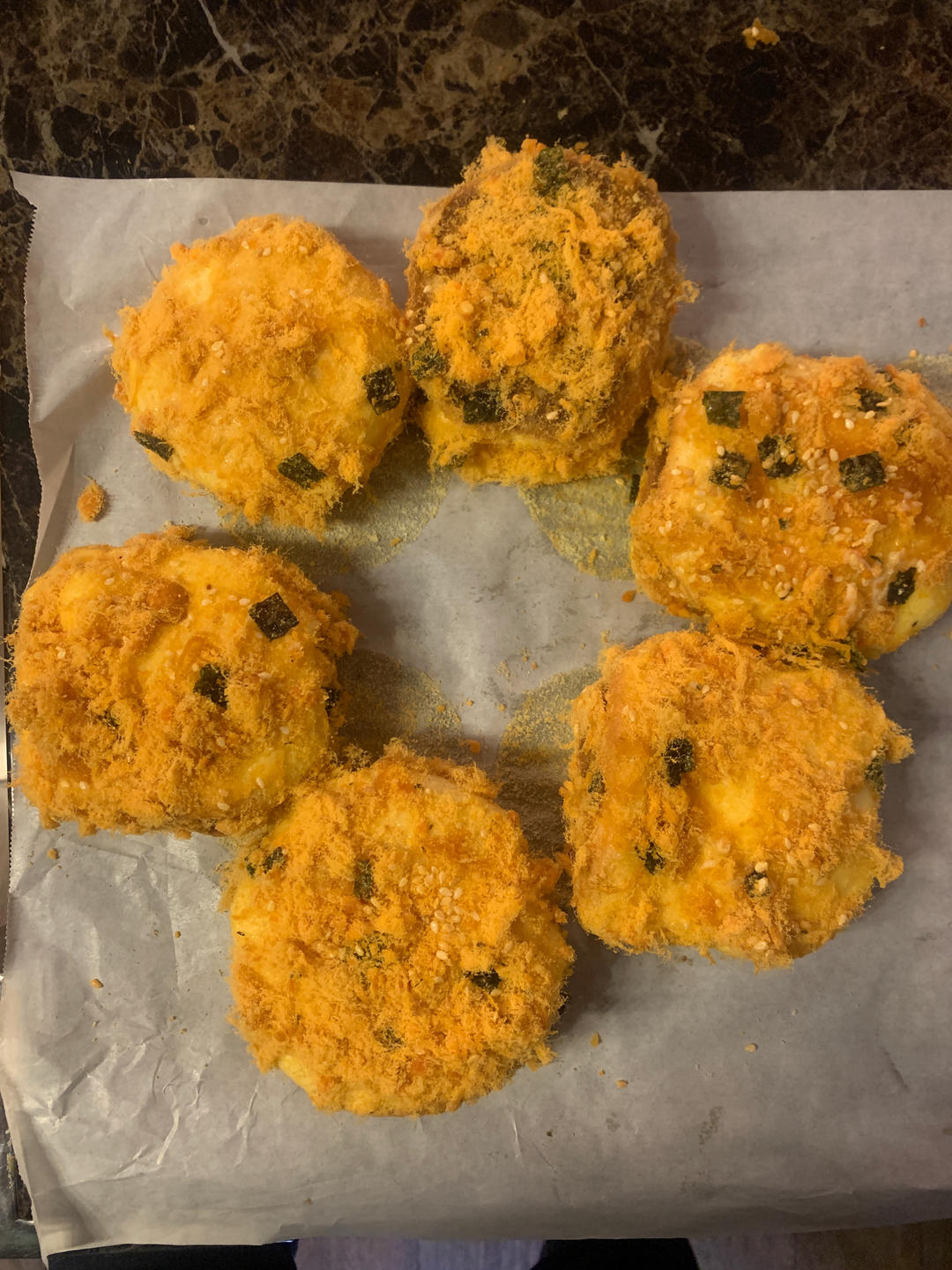 朋友都说比鲍师傅好吃的海苔肉松小贝